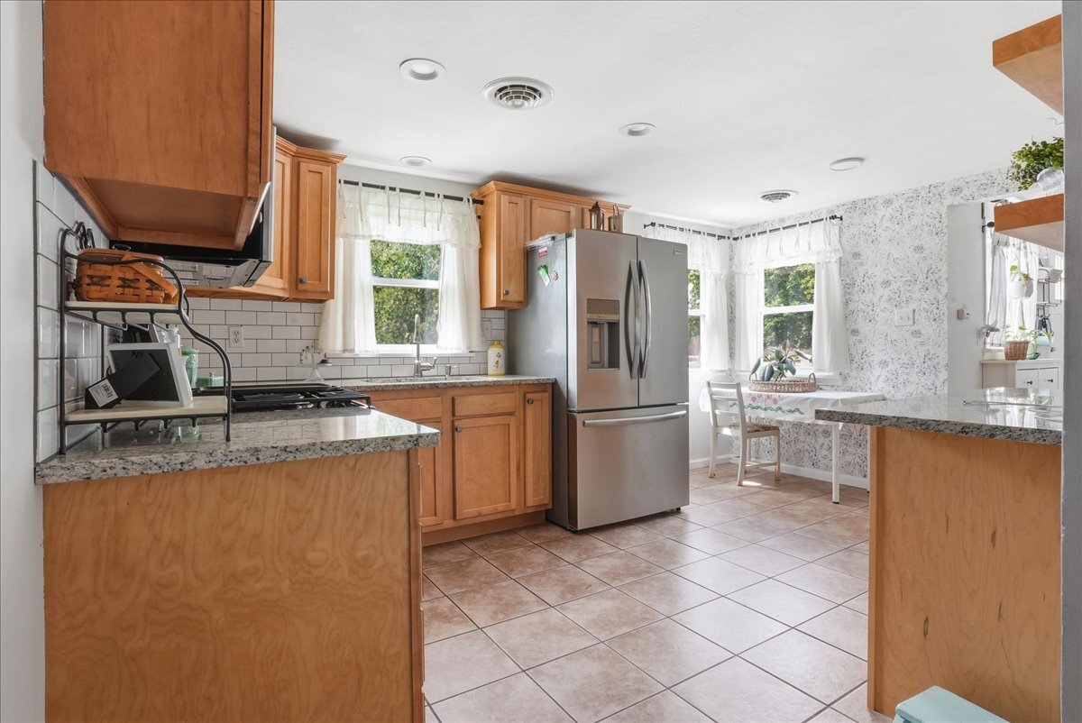 311 S 2nd Avenue, Chenoa, IL 61726