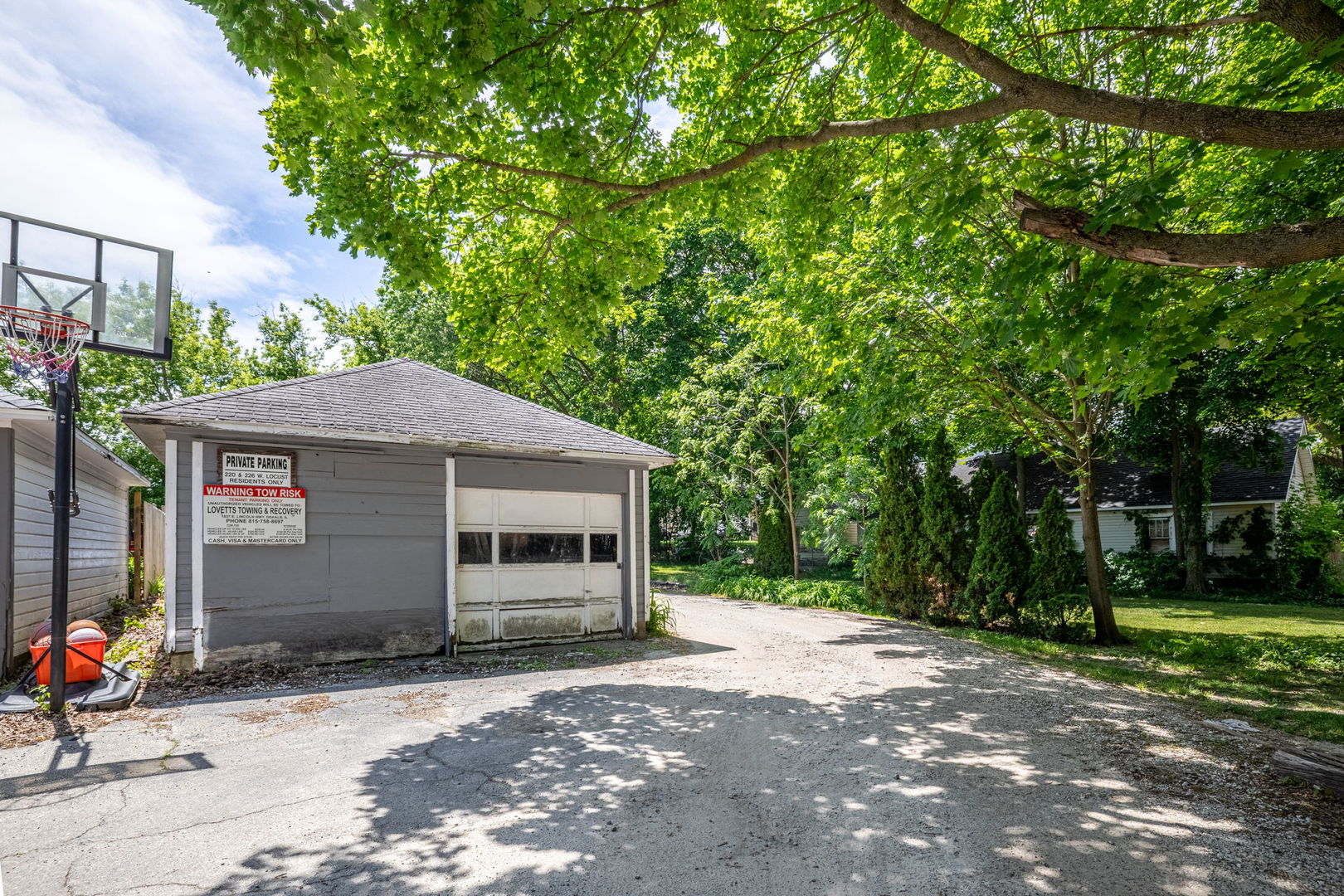 226 W Locust Street, DeKalb, IL 60115