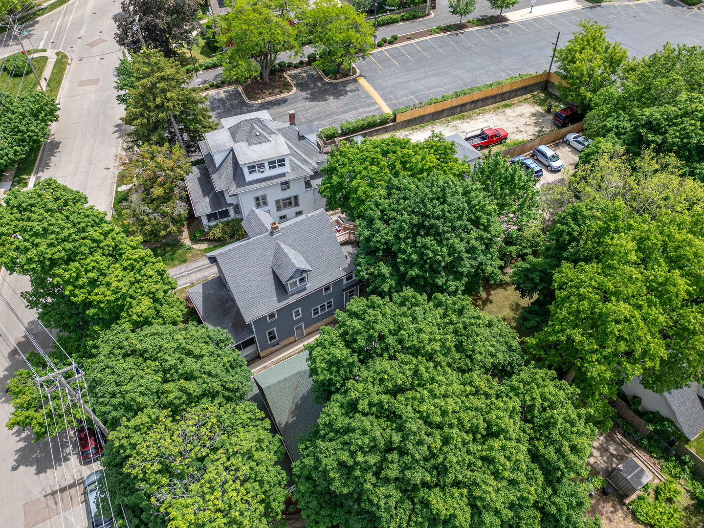 226 W Locust Street, DeKalb, IL 60115
