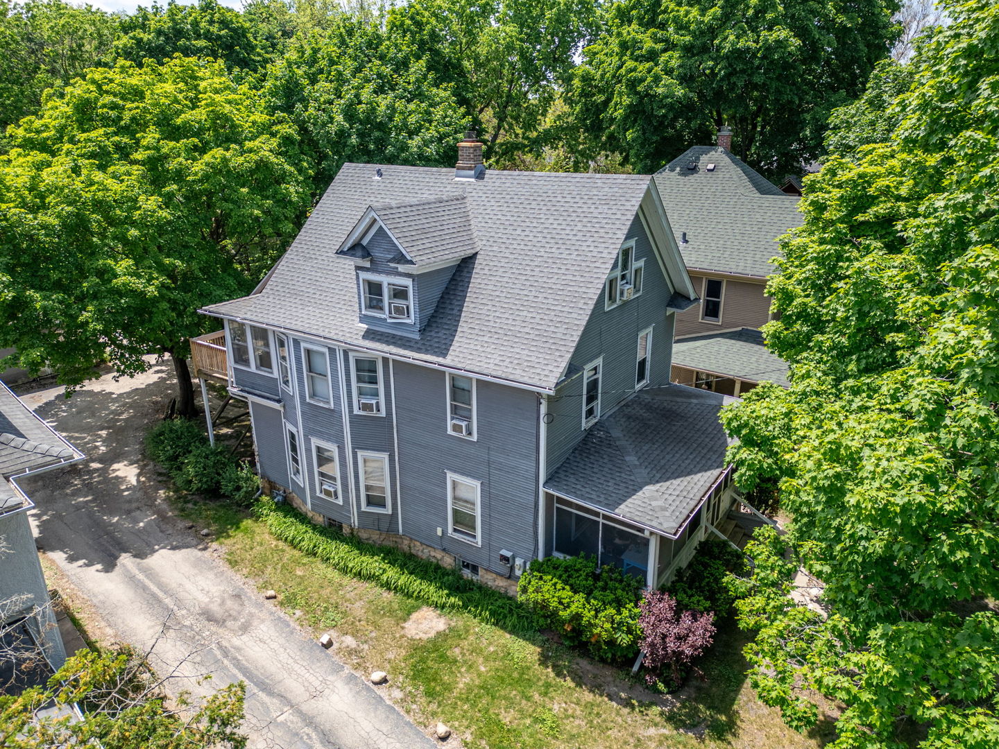 226 W Locust Street, DeKalb, IL 60115