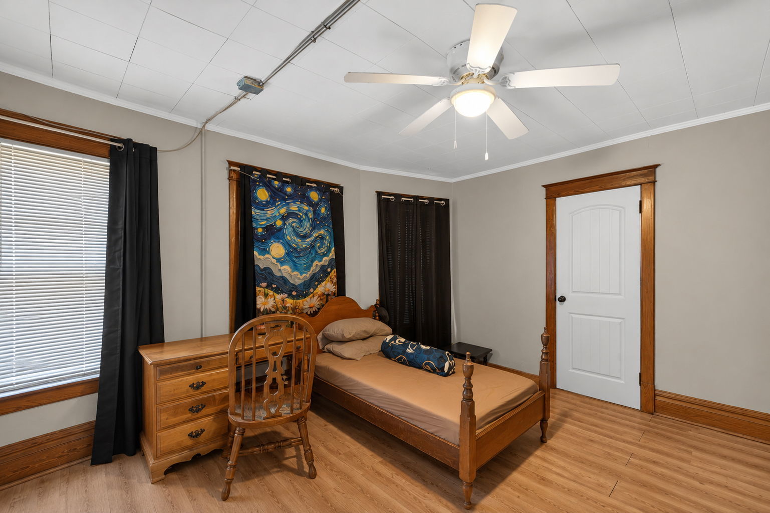 226 W Locust Street, DeKalb, IL 60115