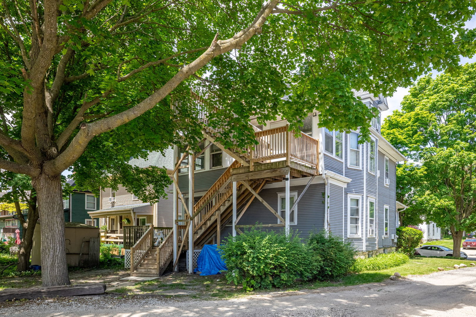 226 W Locust Street, DeKalb, IL 60115