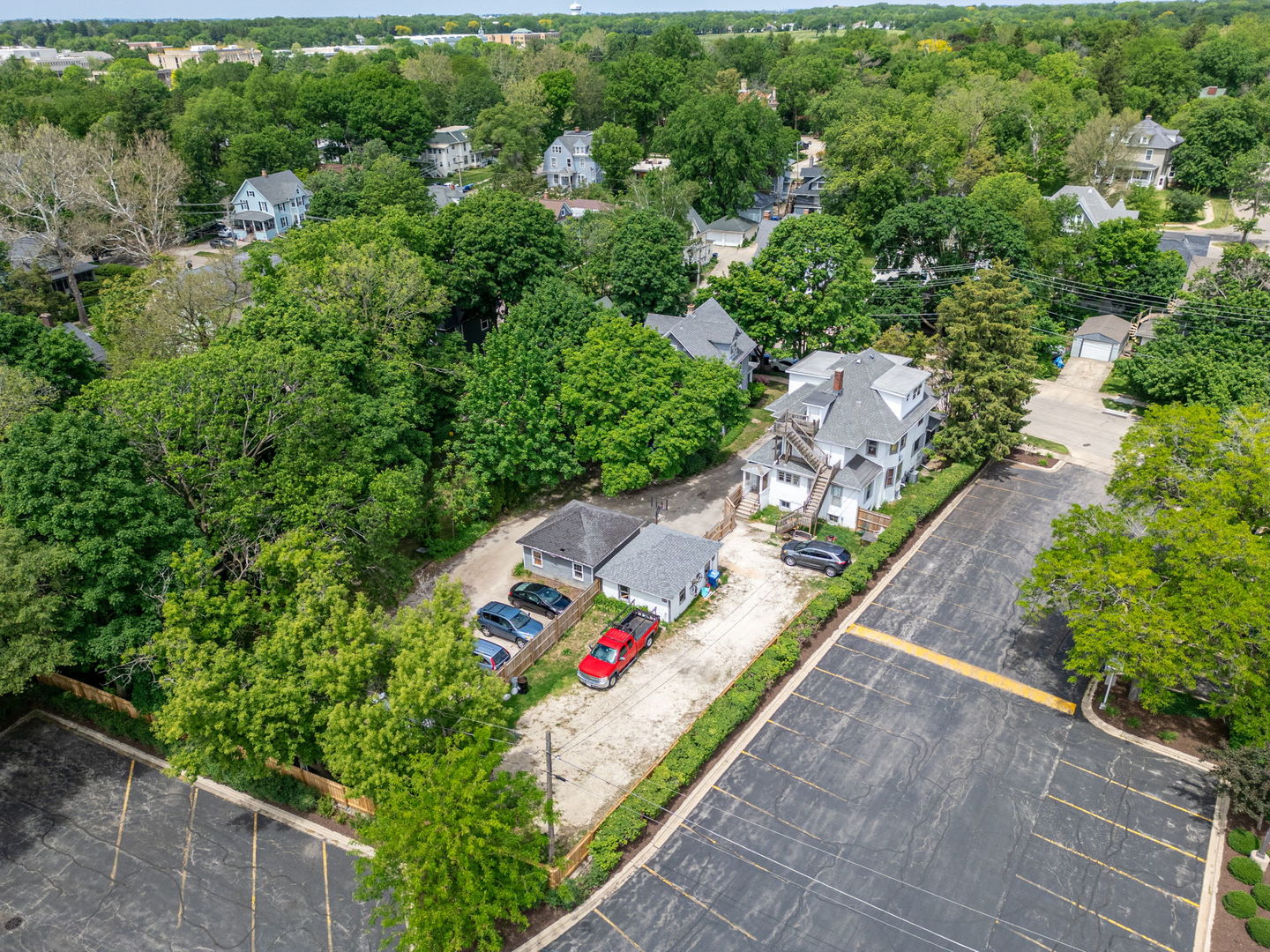 226 W Locust Street, DeKalb, IL 60115