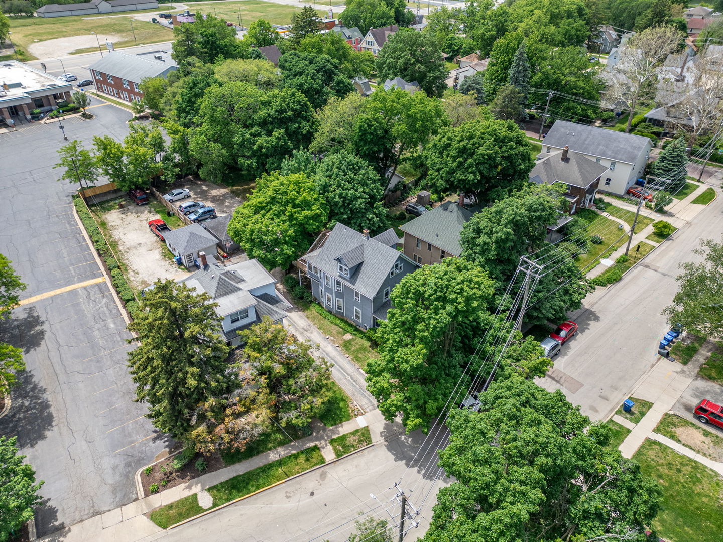 226 W Locust Street, DeKalb, IL 60115
