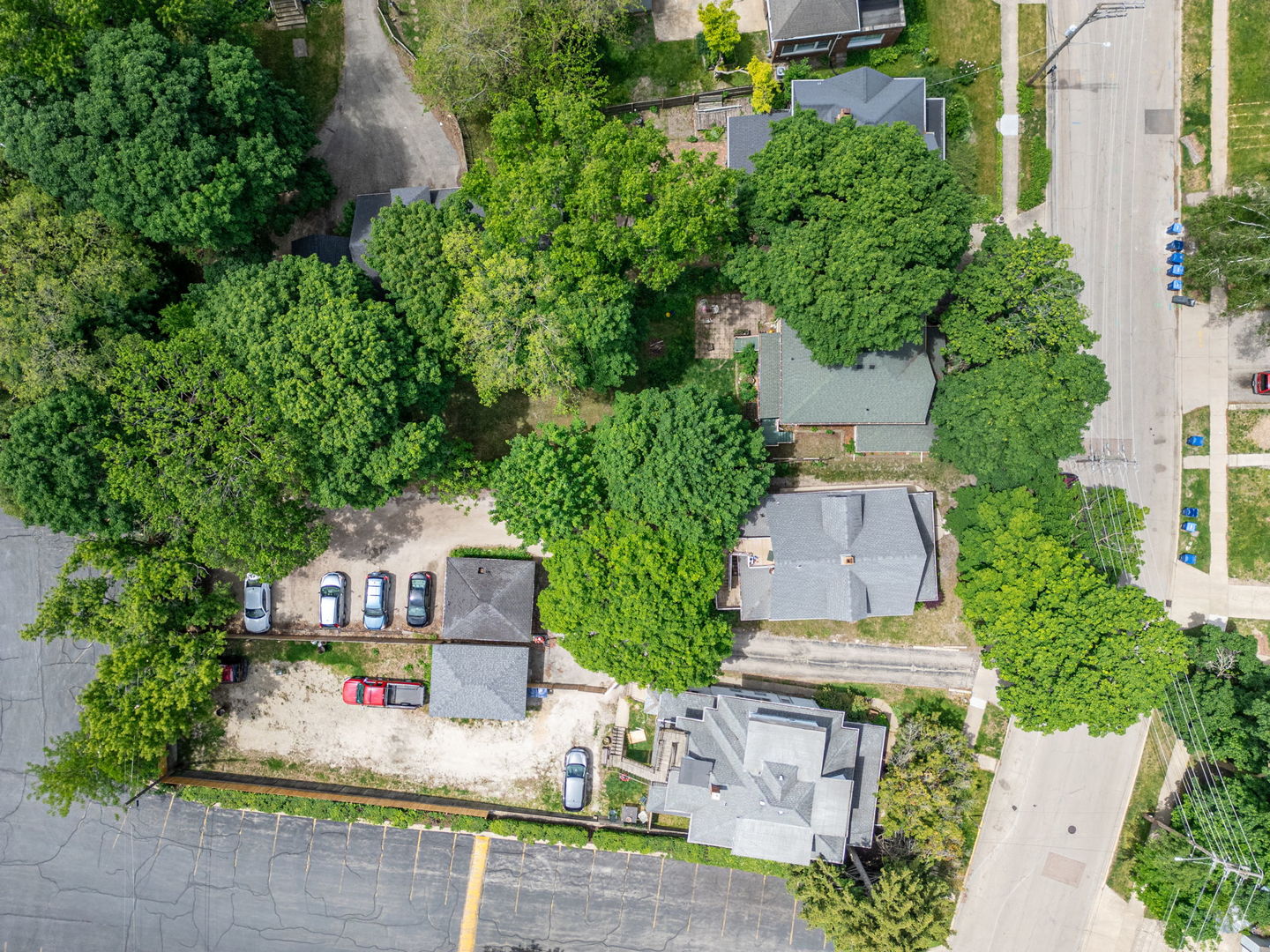 226 W Locust Street, DeKalb, IL 60115