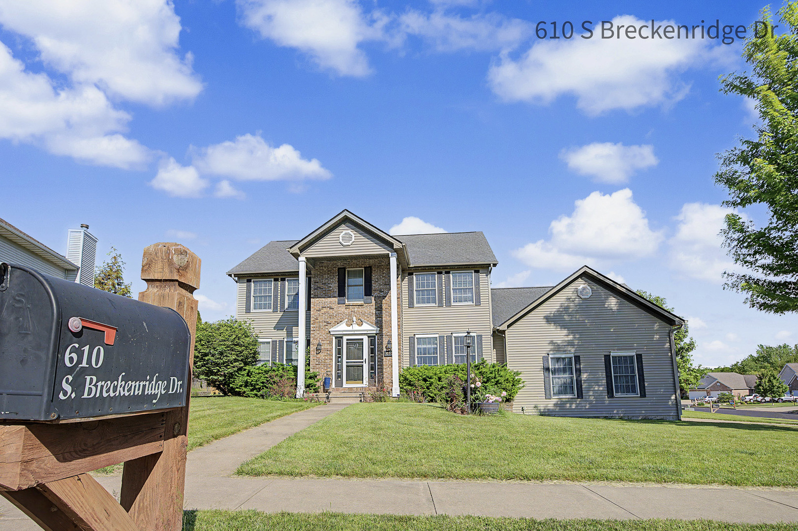610 S Breckenridge Drive, Dunlap, IL 61525