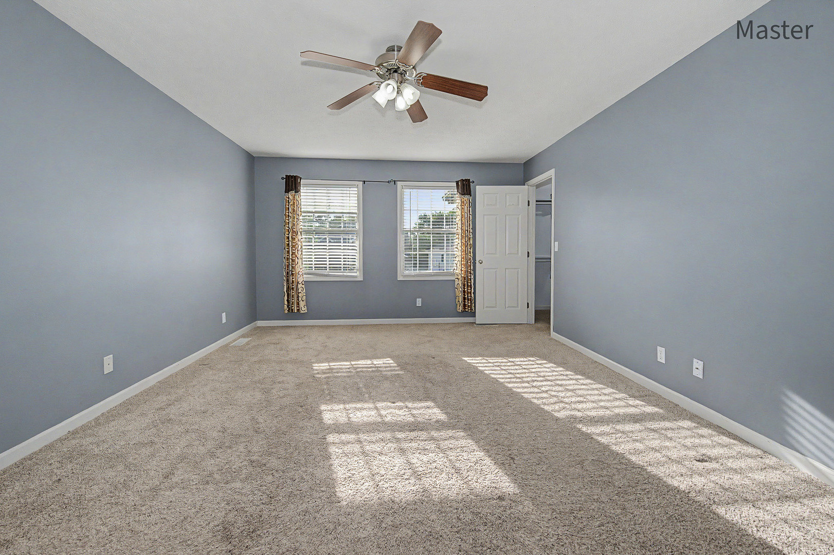 610 S Breckenridge Drive, Dunlap, IL 61525