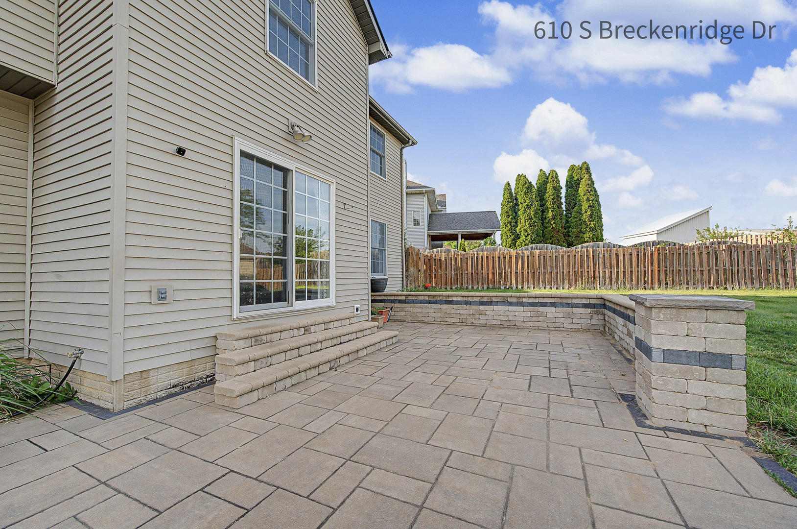 610 S Breckenridge Drive, Dunlap, IL 61525