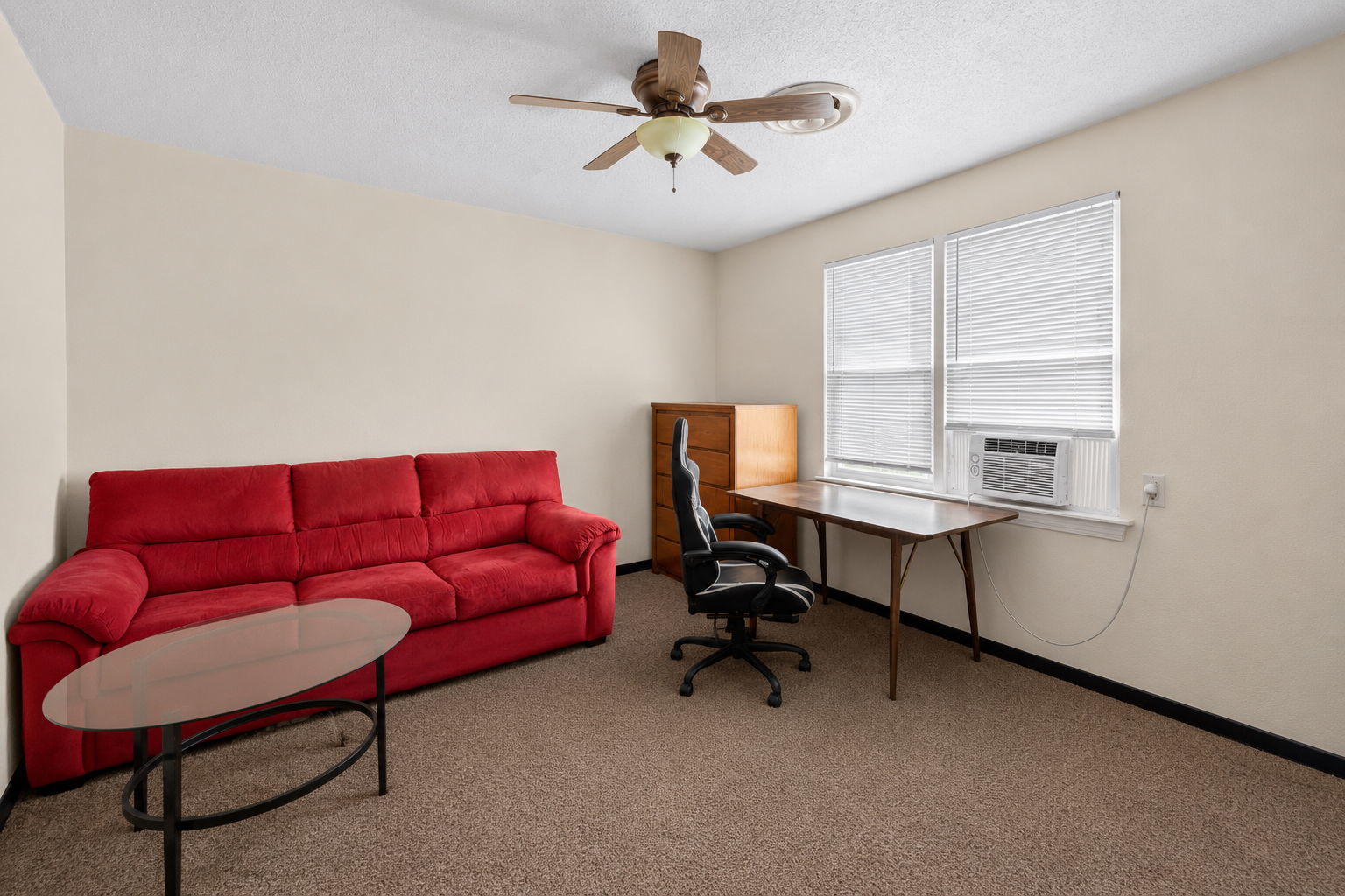 533 College Avenue, DeKalb, IL 60115