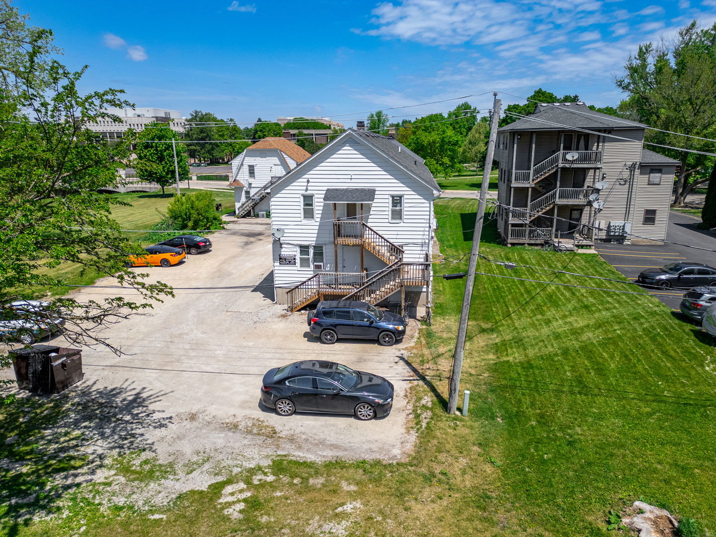 533 College Avenue, DeKalb, IL 60115