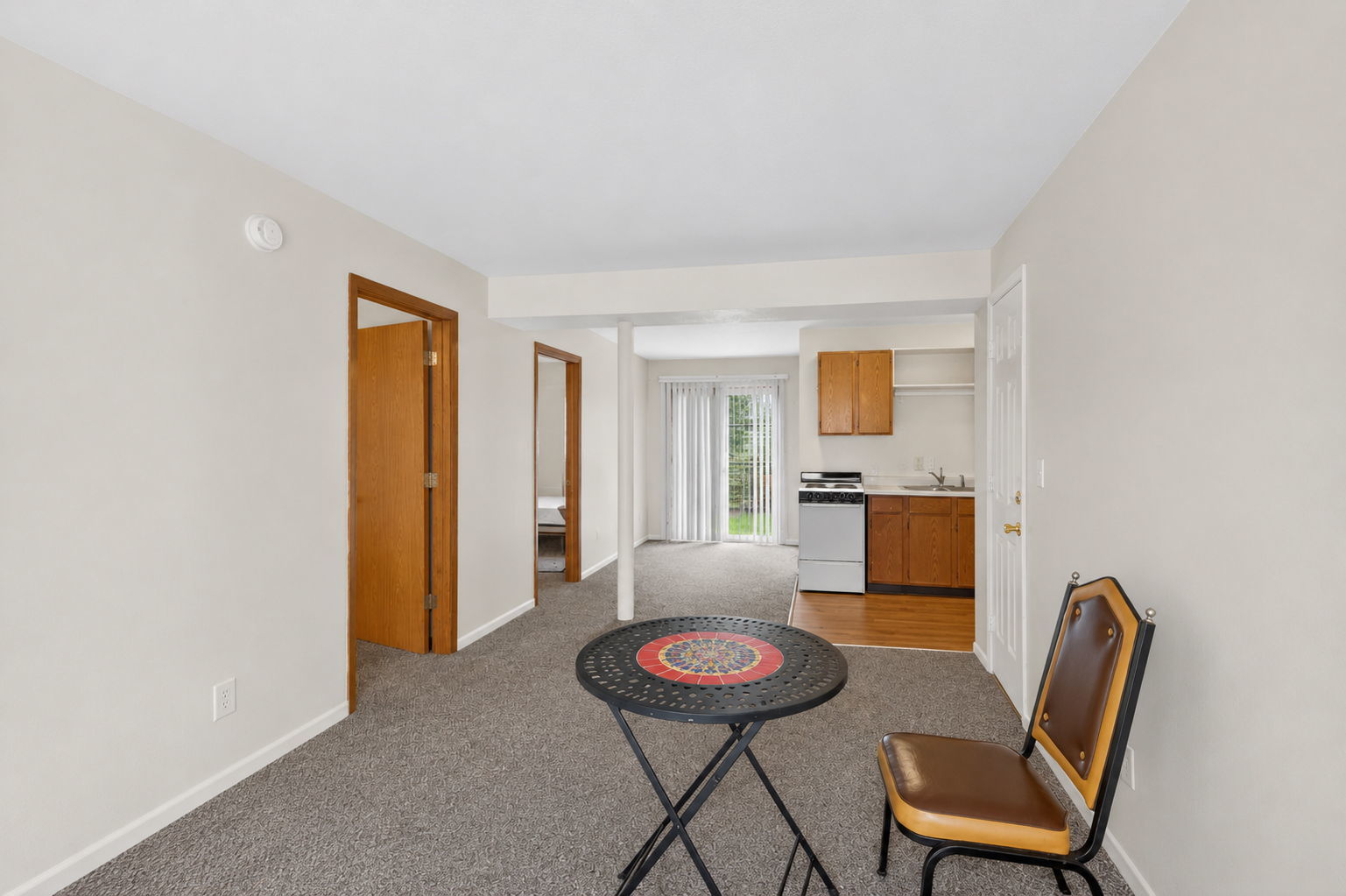533 College Avenue, DeKalb, IL 60115