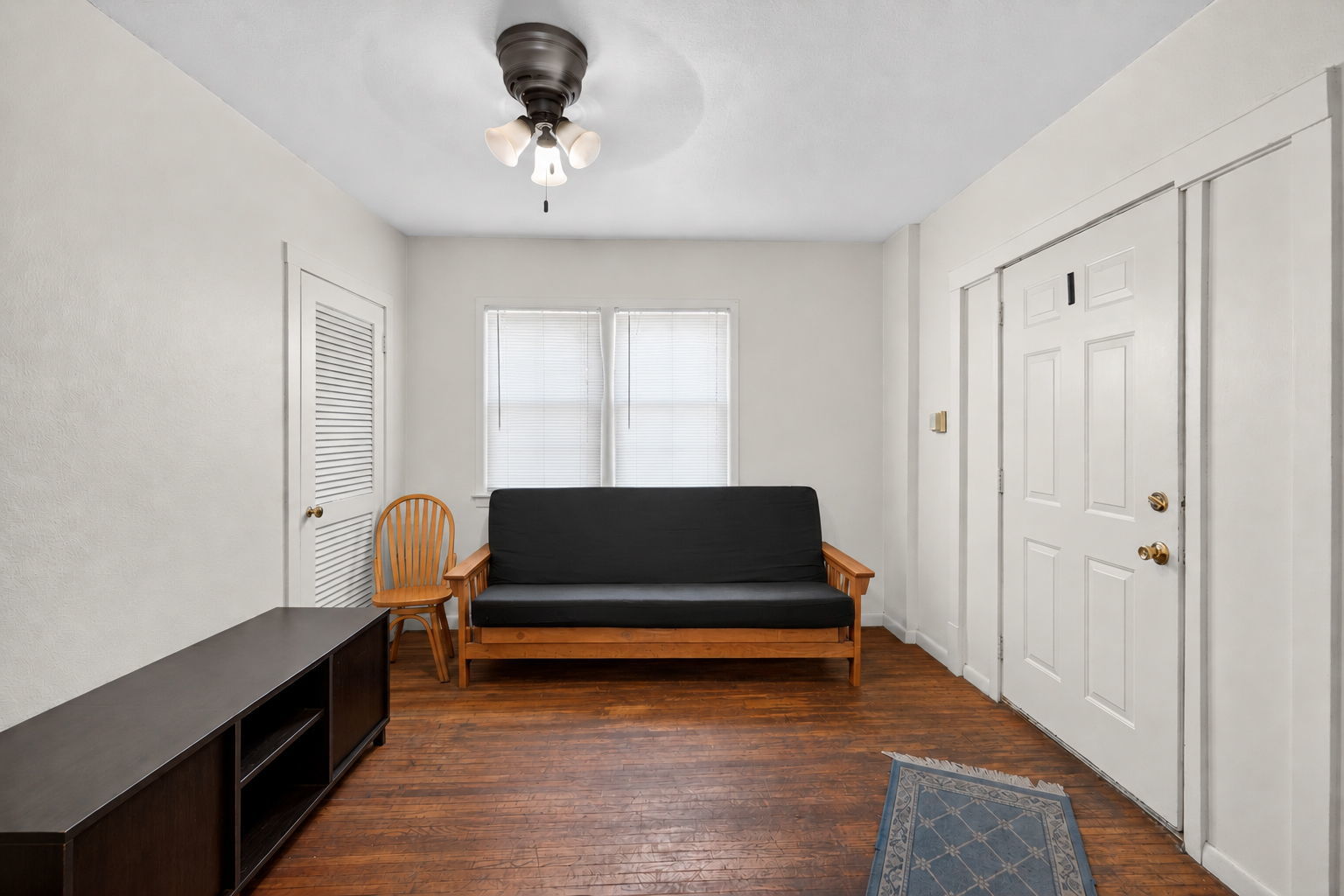 533 College Avenue, DeKalb, IL 60115