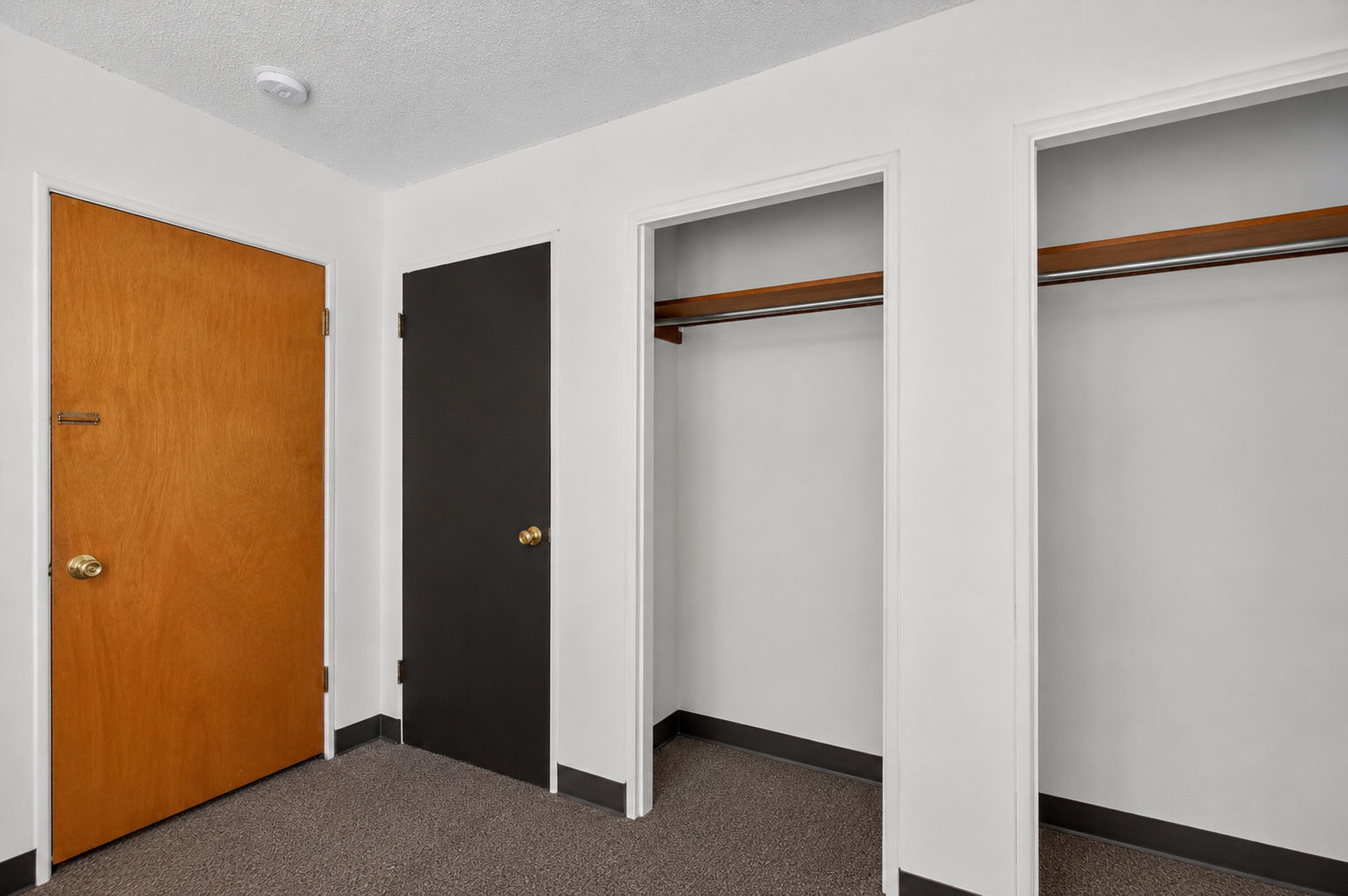 533 College Avenue, DeKalb, IL 60115