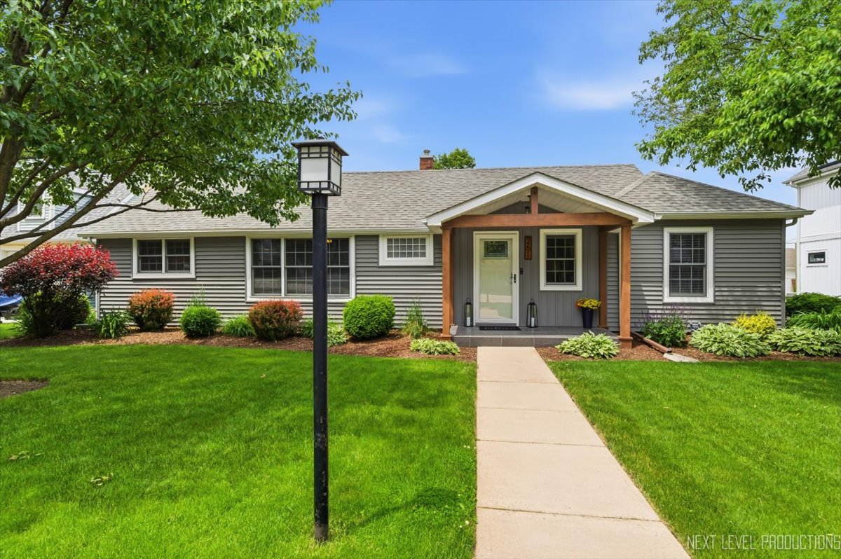 261 Main Street, Oswego, IL 60543