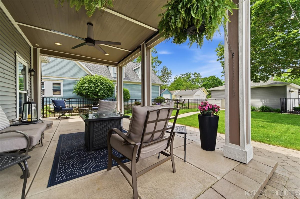 261 Main Street, Oswego, IL 60543