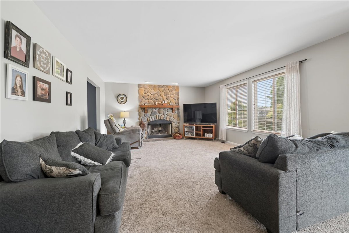 1305 Sommer Lane, Minooka, IL 60447