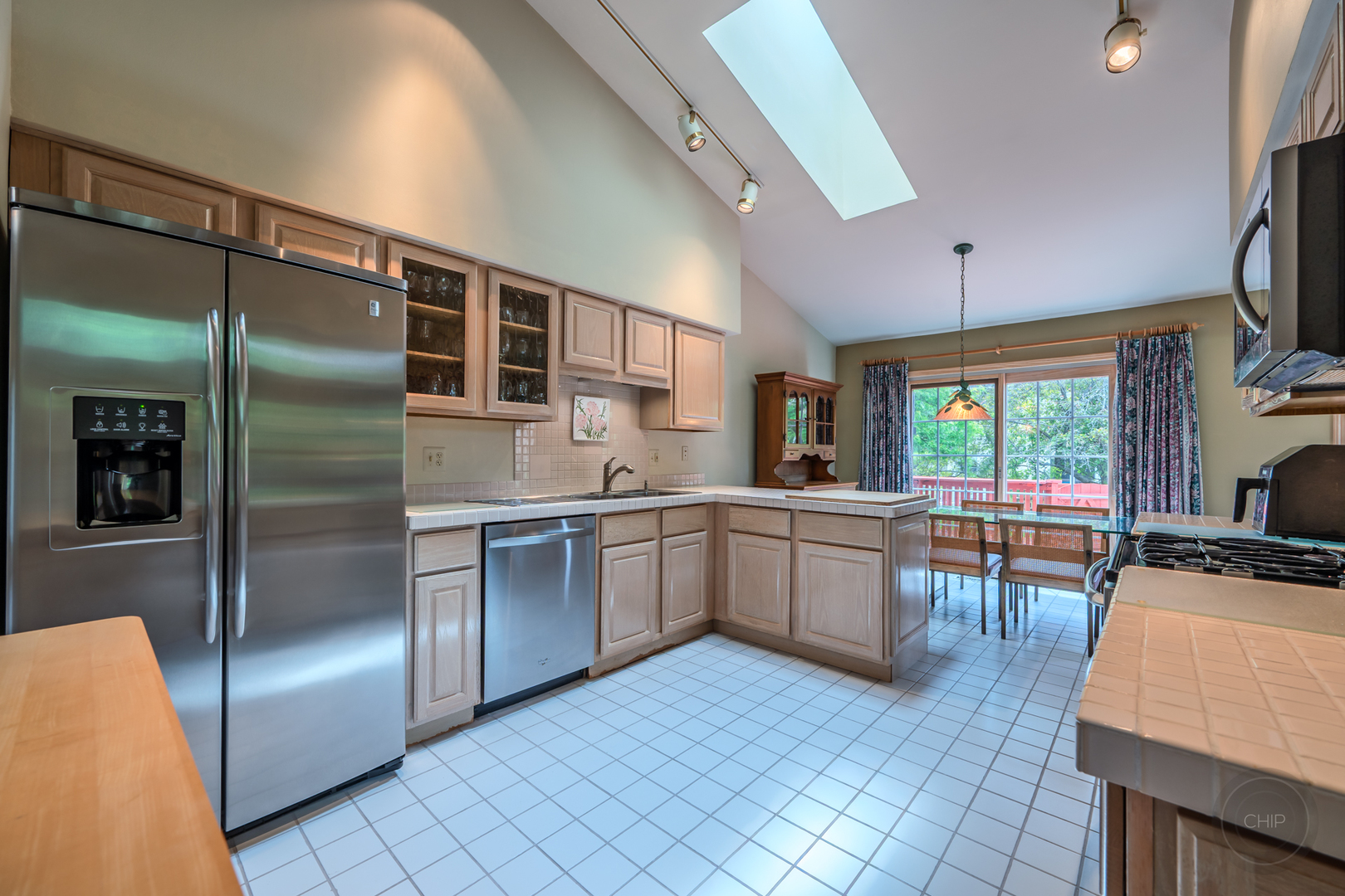 1046 E Amberwood Circle, Naperville, IL 60563