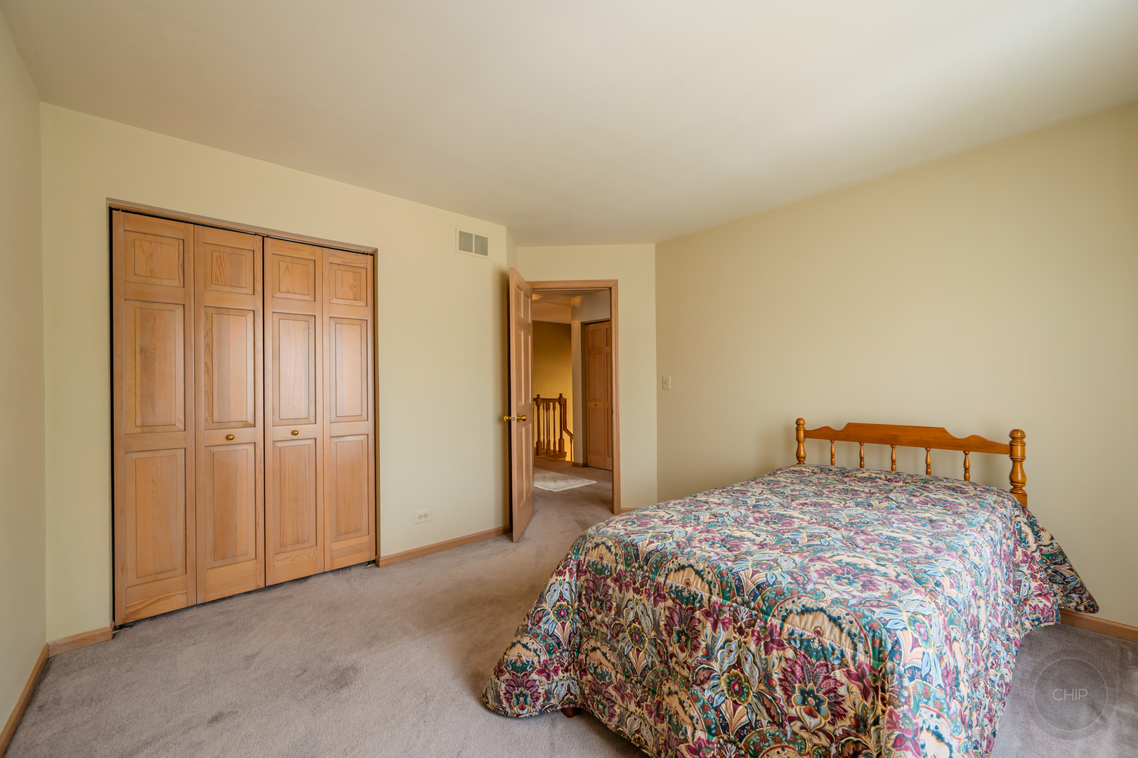 1046 E Amberwood Circle, Naperville, IL 60563