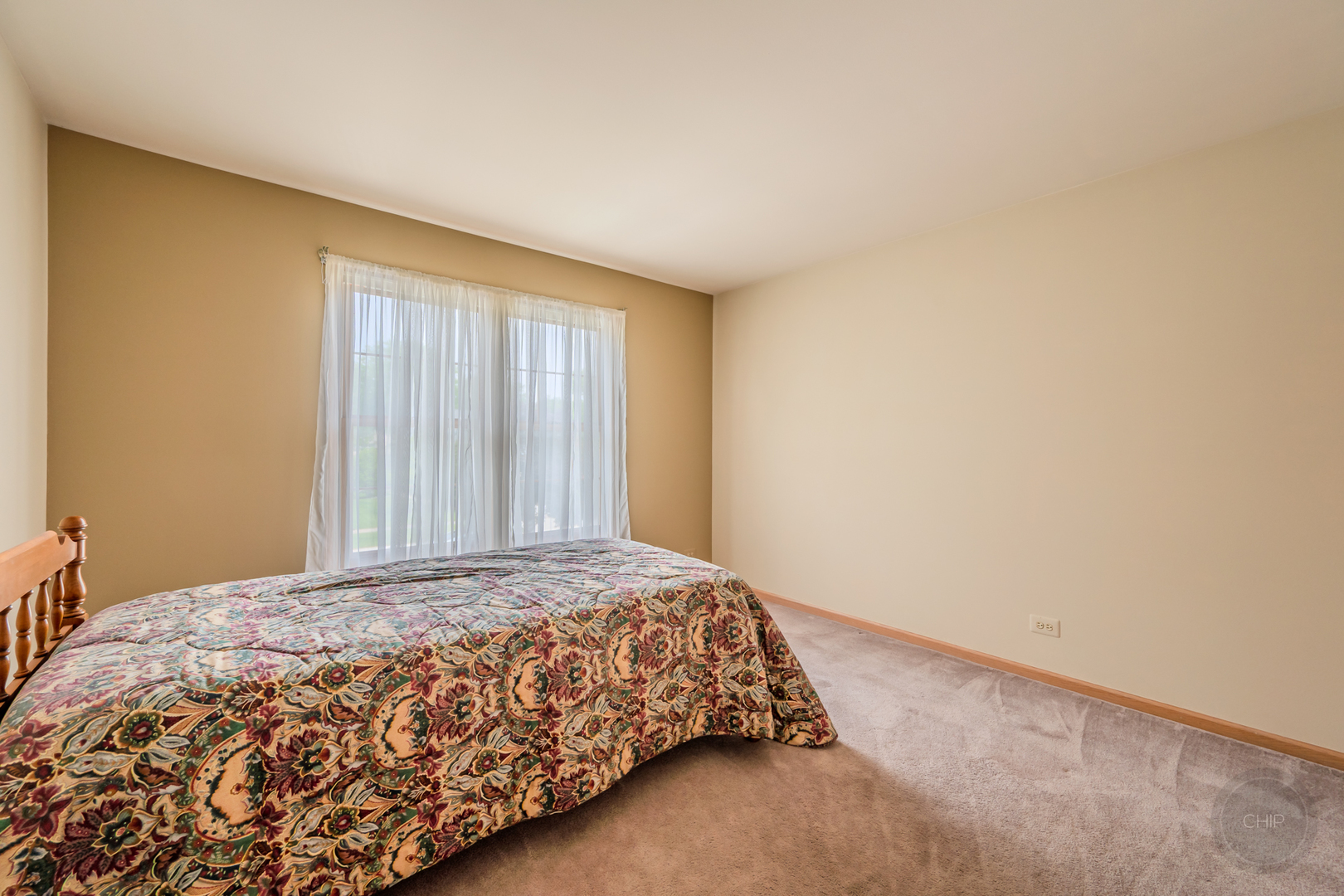 1046 E Amberwood Circle, Naperville, IL 60563