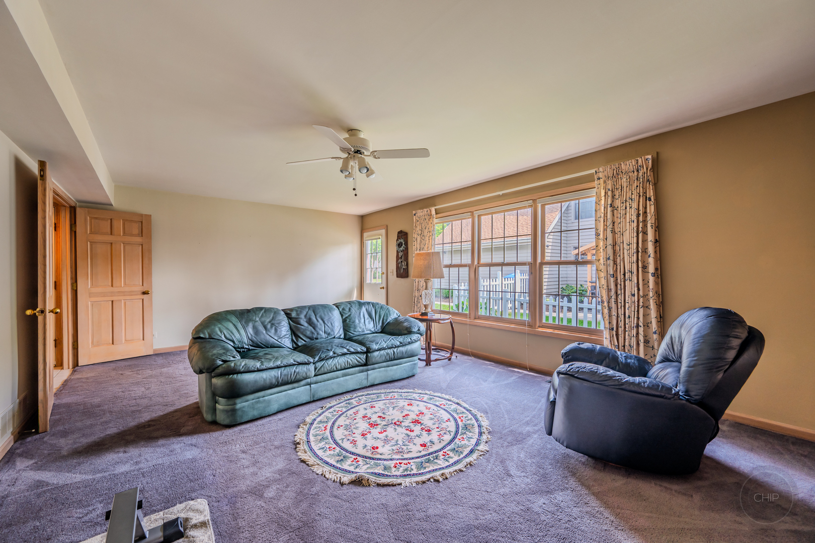 1046 E Amberwood Circle, Naperville, IL 60563