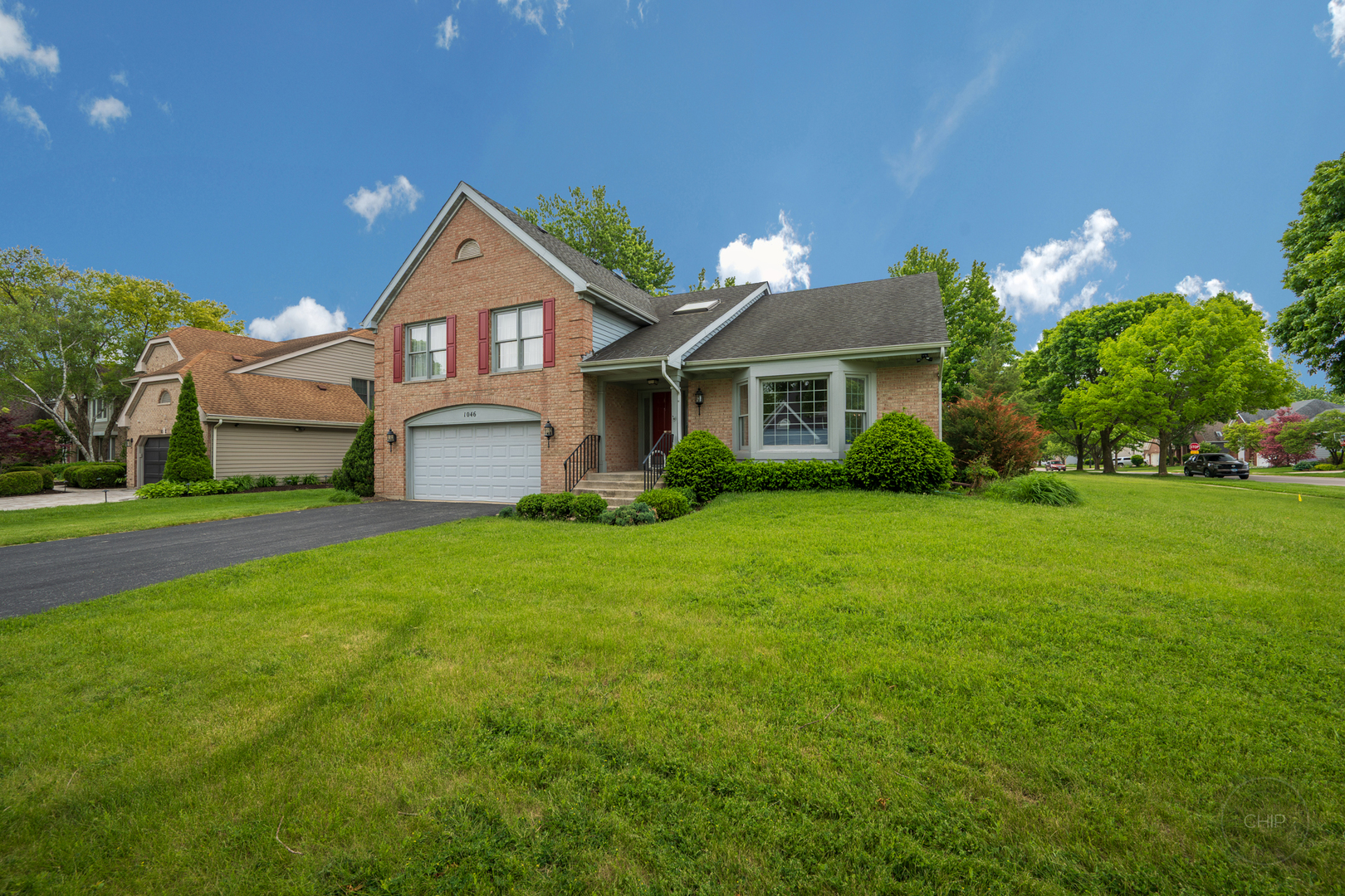 1046 E Amberwood Circle, Naperville, IL 60563