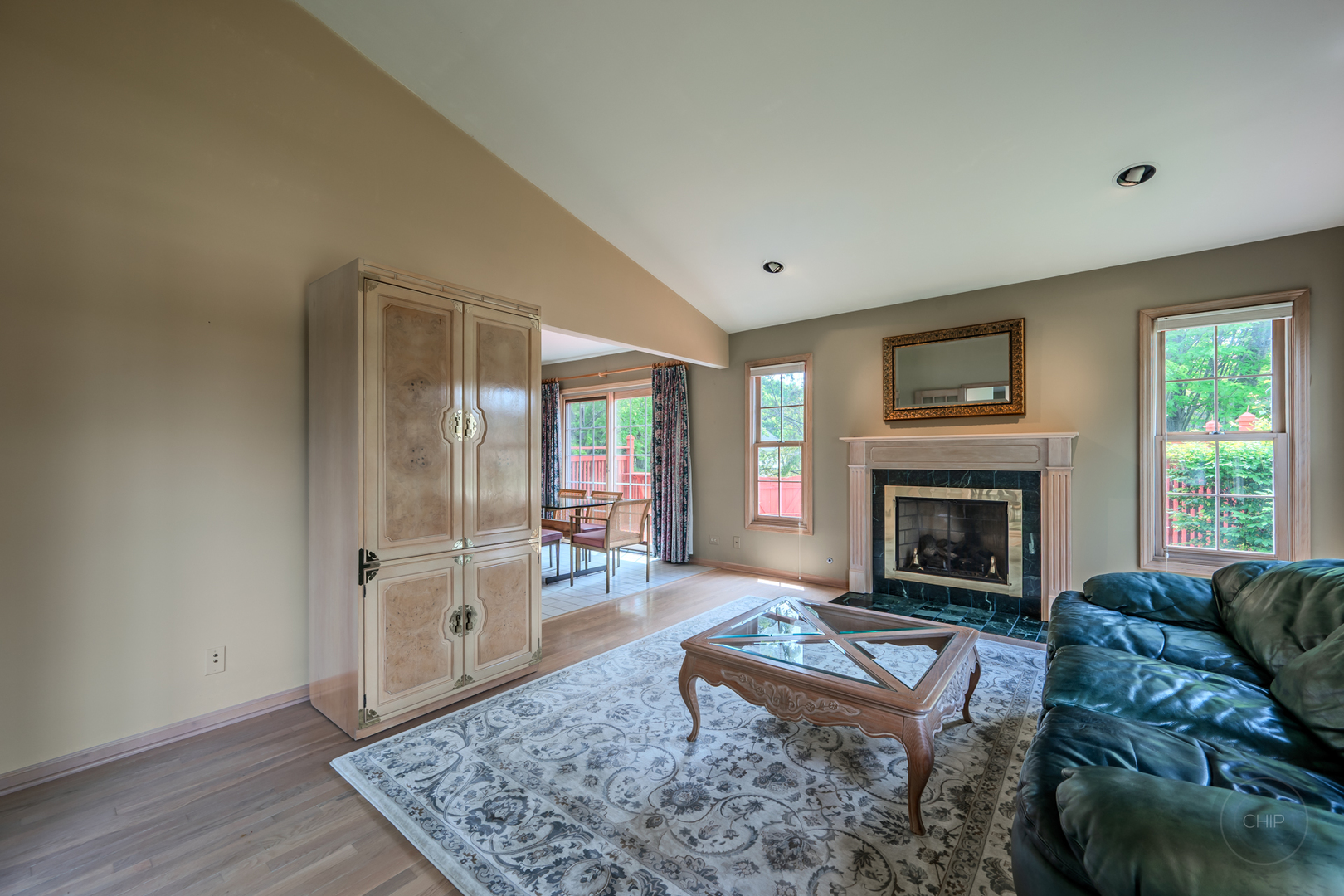 1046 E Amberwood Circle, Naperville, IL 60563