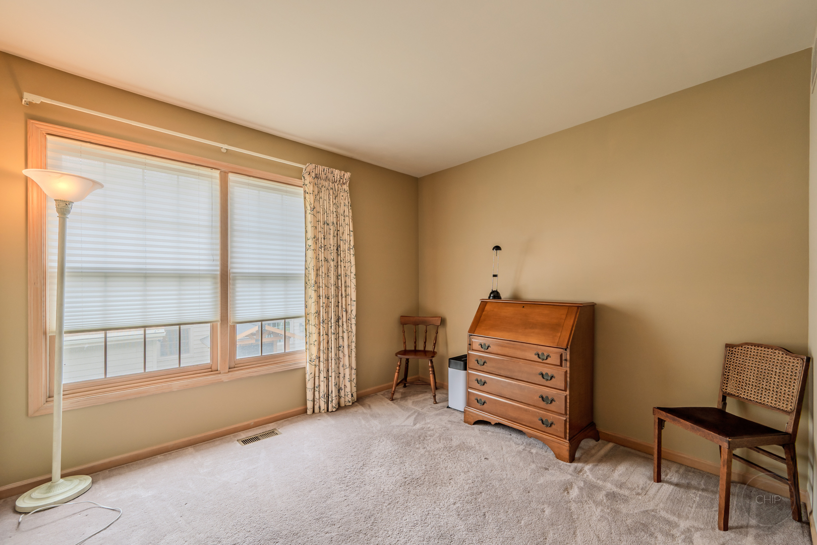 1046 E Amberwood Circle, Naperville, IL 60563
