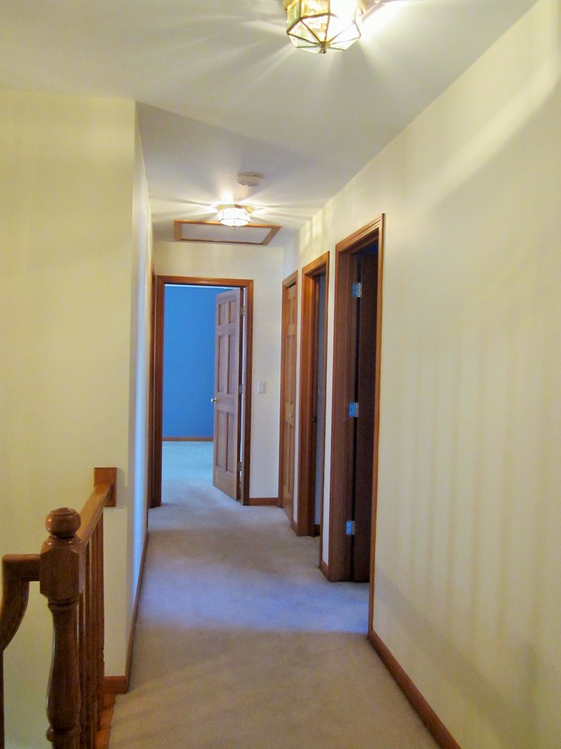 3690 Baybrook Drive, Aurora, IL 60504