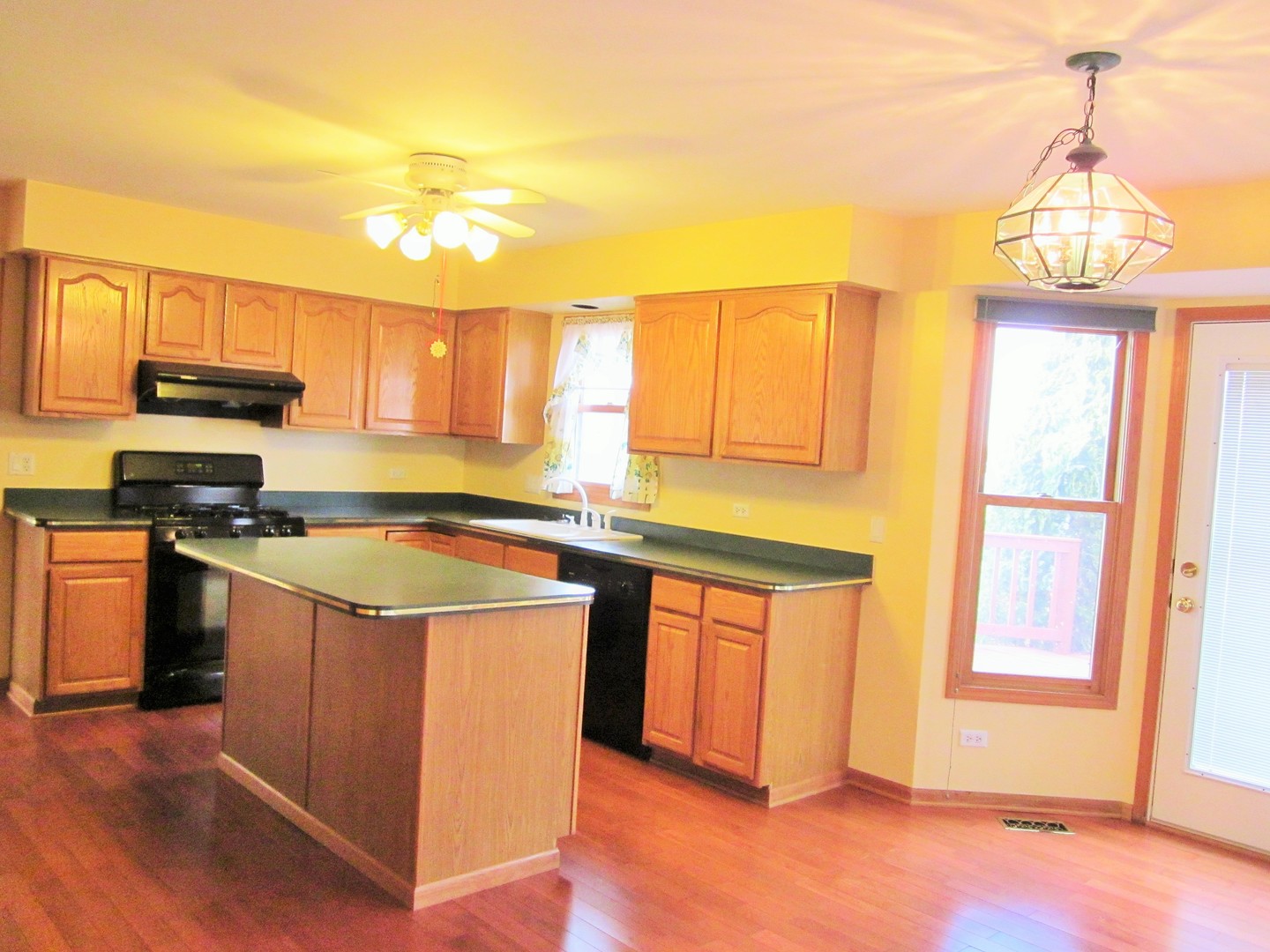 3690 Baybrook Drive, Aurora, IL 60504