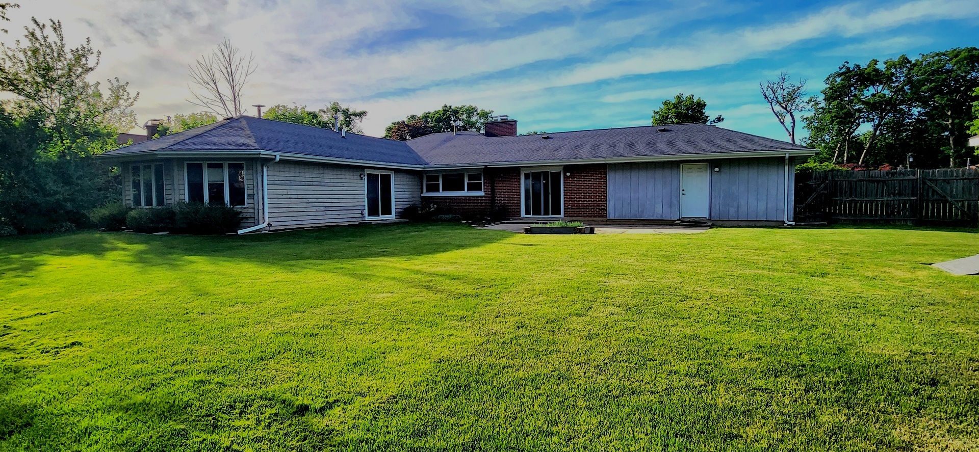 160 S SPRING OAKS Drive, Wood Dale, IL 60191