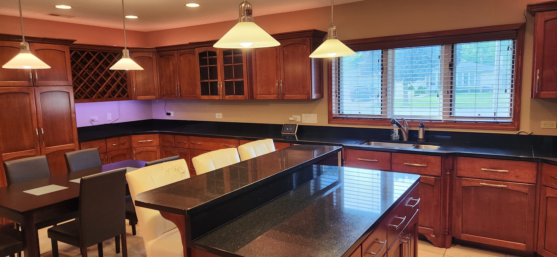 160 S SPRING OAKS Drive, Wood Dale, IL 60191