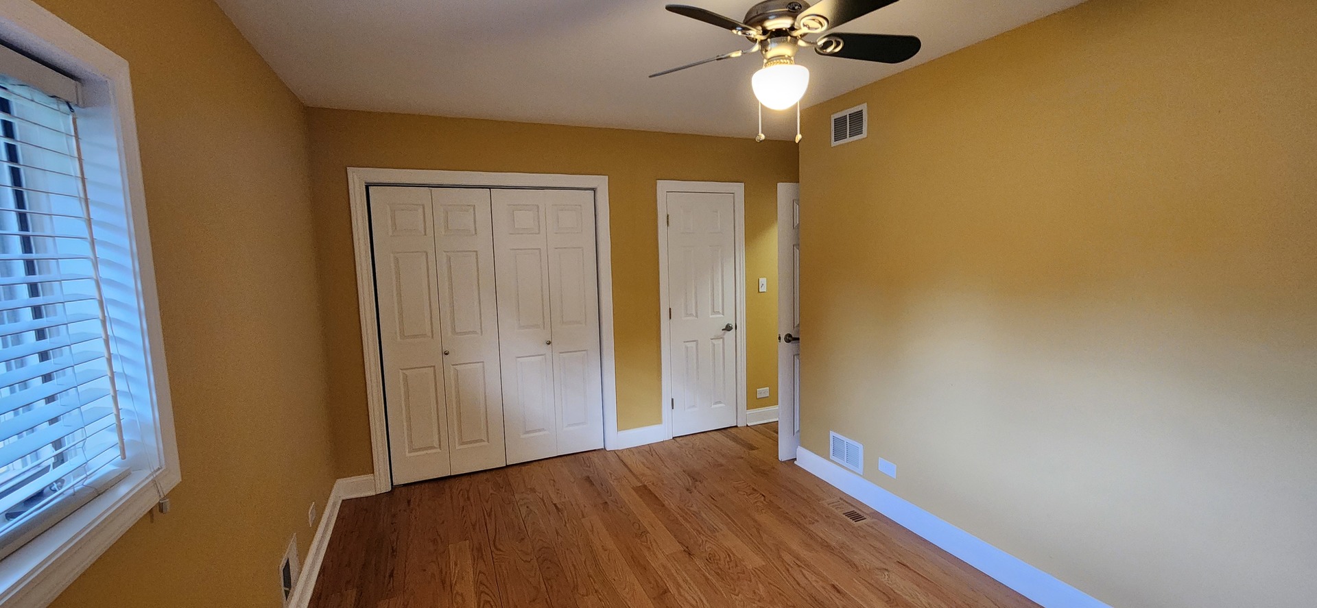 160 S SPRING OAKS Drive, Wood Dale, IL 60191