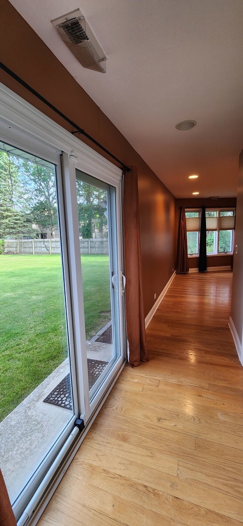 160 S SPRING OAKS Drive, Wood Dale, IL 60191