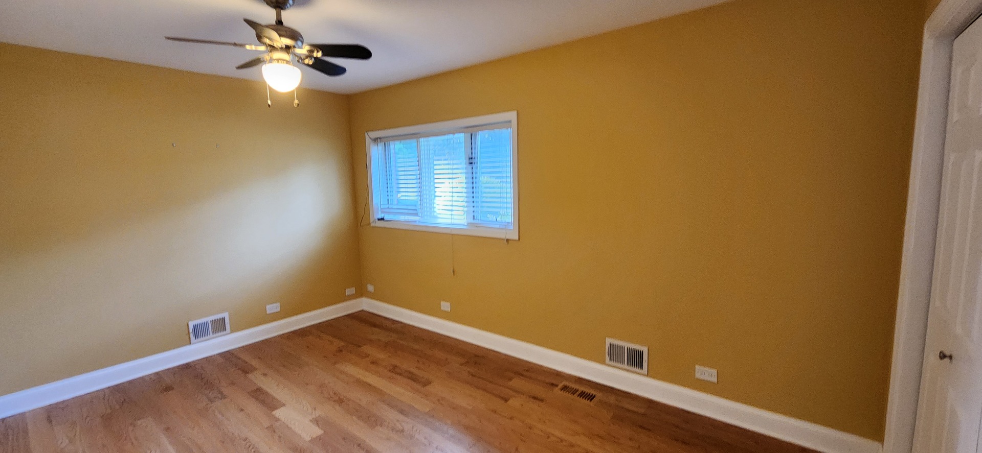 160 S SPRING OAKS Drive, Wood Dale, IL 60191