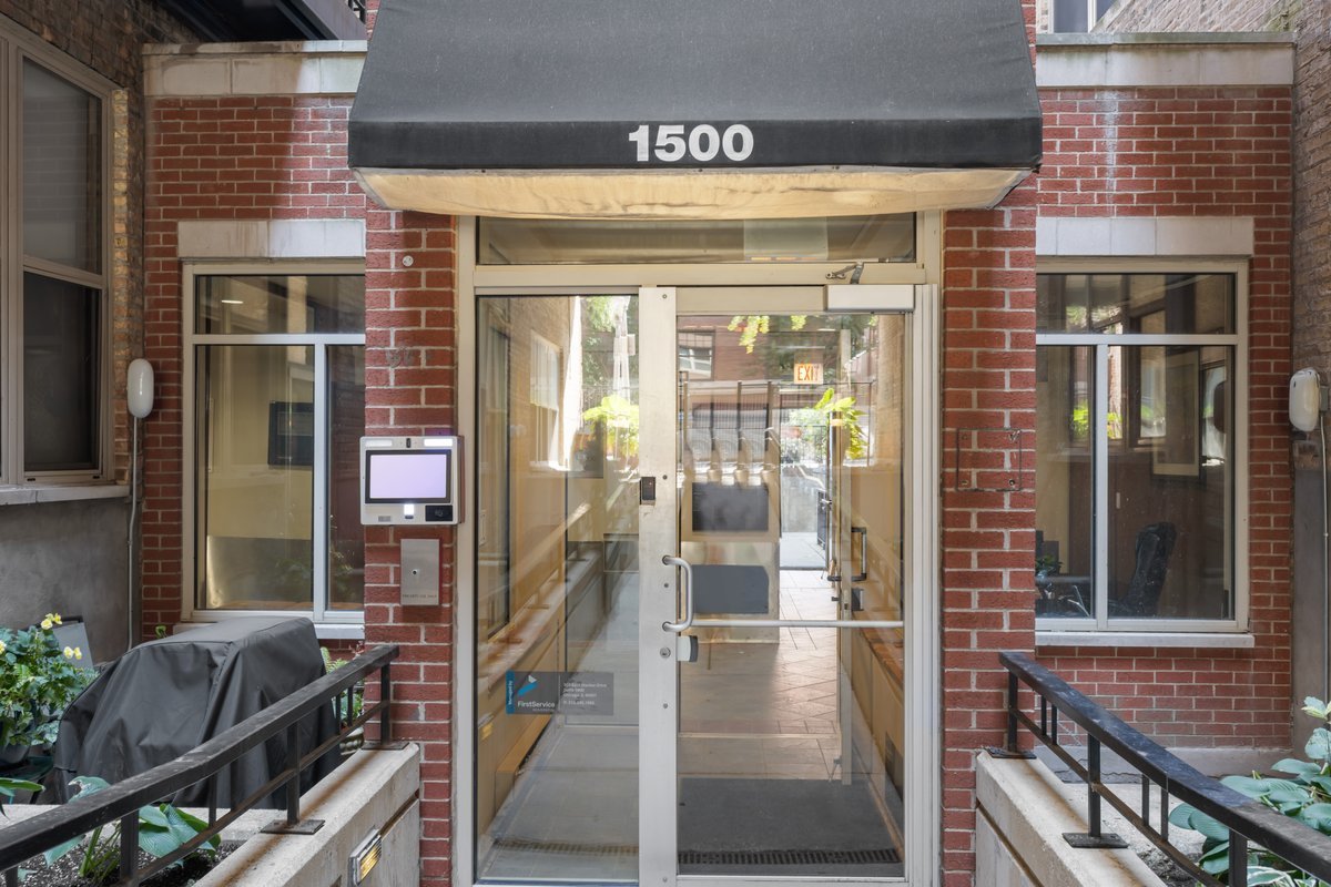 1500 W Monroe Street #409, Chicago, IL 60607