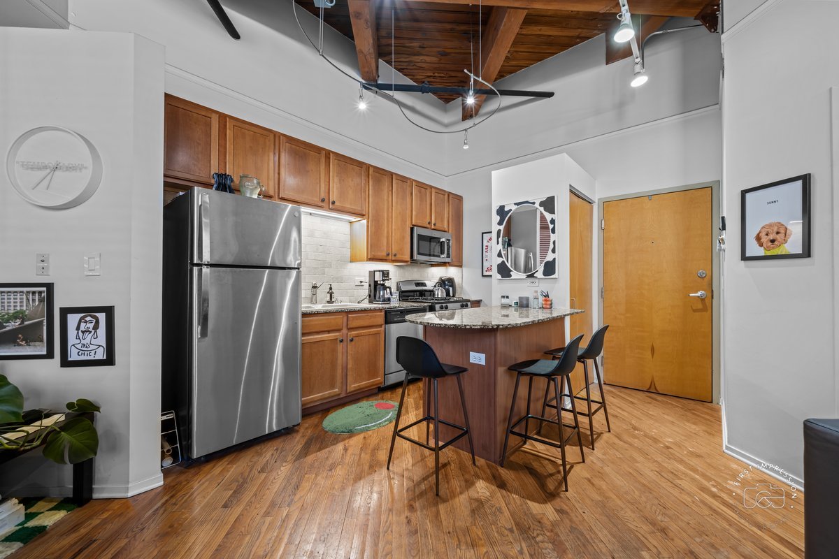 1500 W Monroe Street #409, Chicago, IL 60607