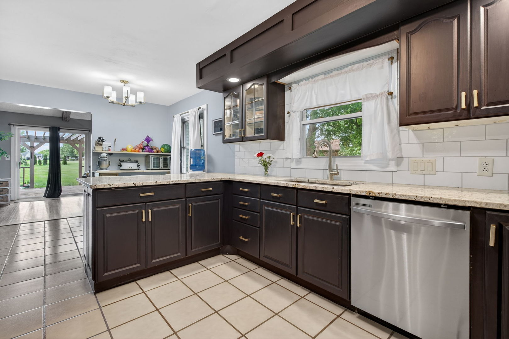 4450 E 1309th Road, Earlville, IL 60518