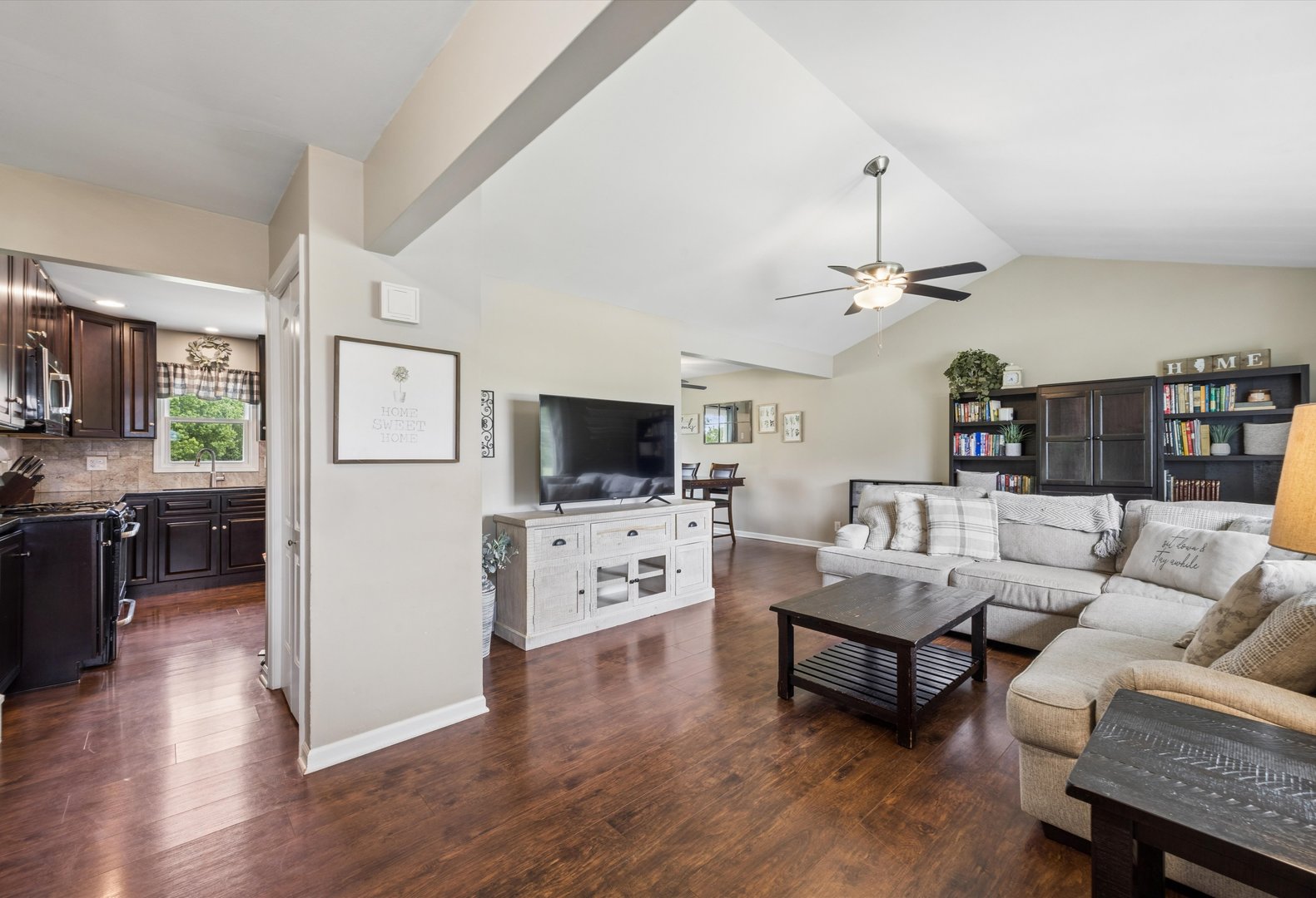 2712 S Schoolhouse Road, New Lenox, IL 60451