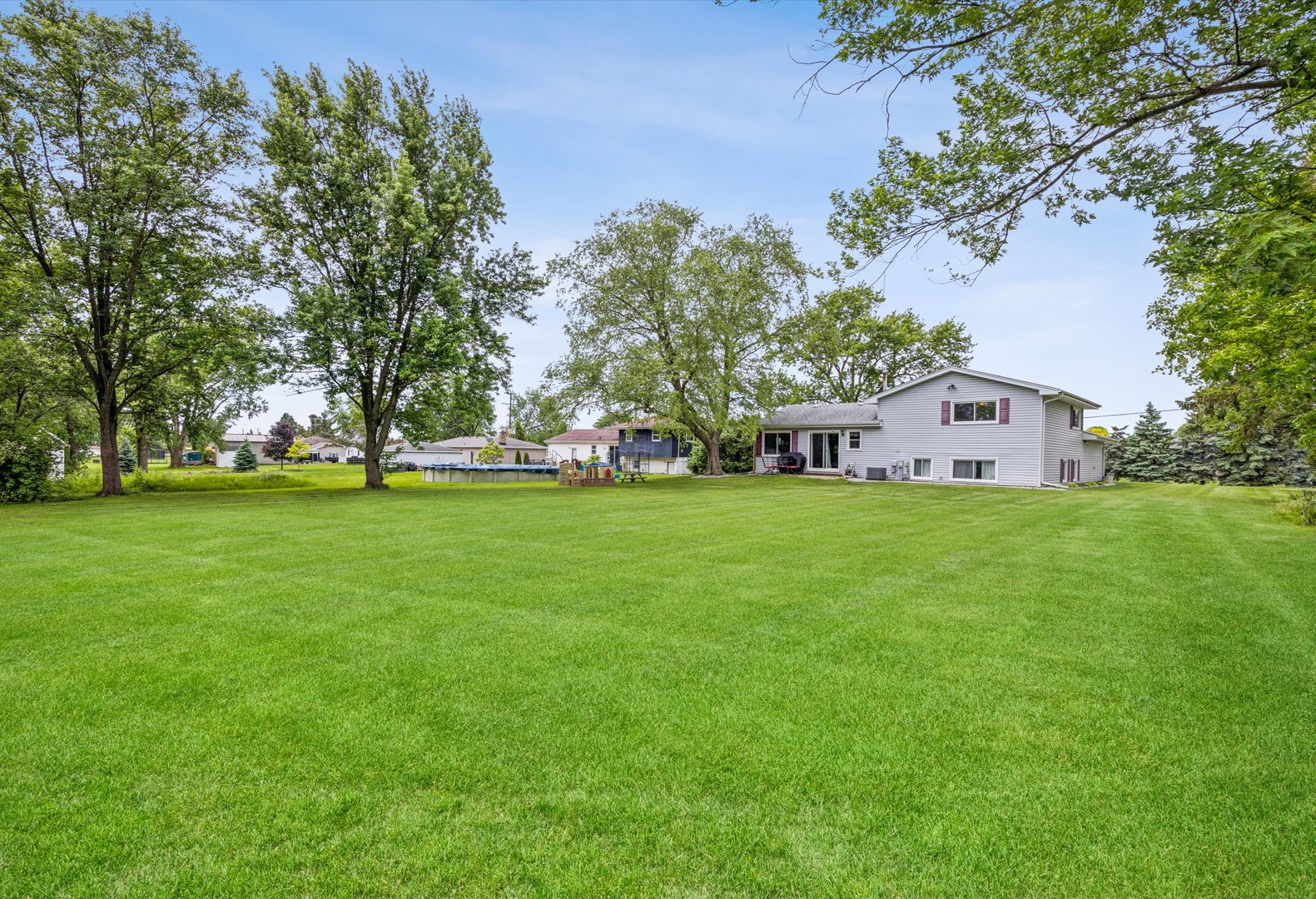 2712 S Schoolhouse Road, New Lenox, IL 60451