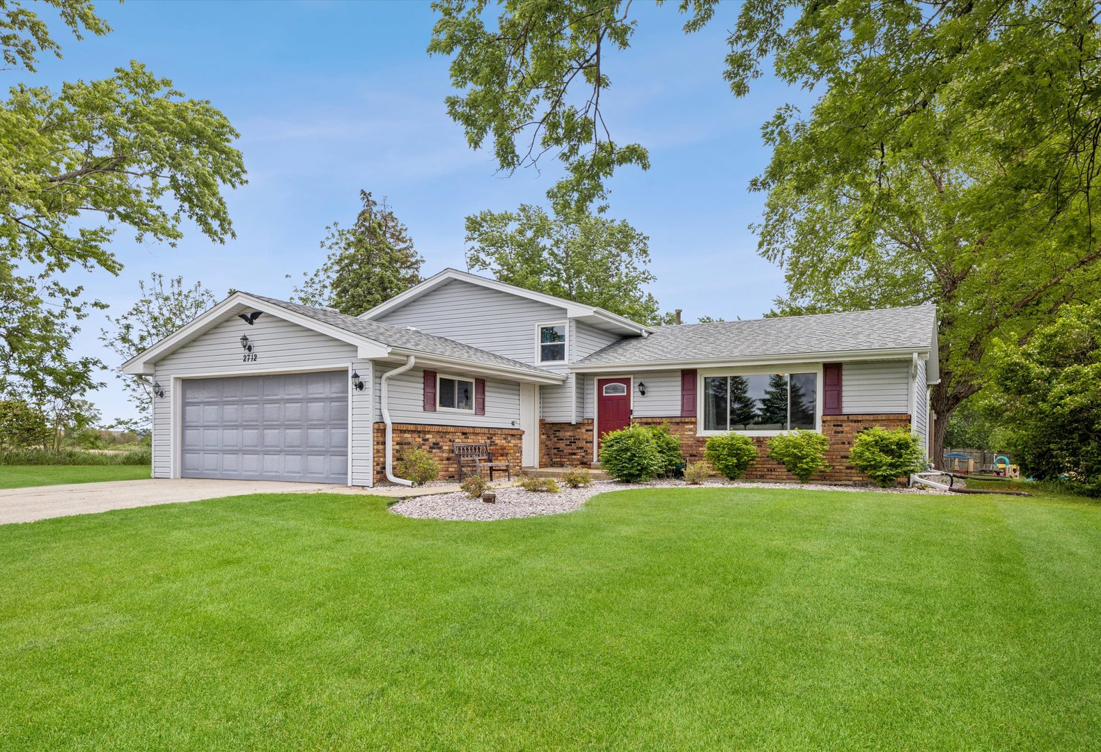 2712 S Schoolhouse Road, New Lenox, IL 60451
