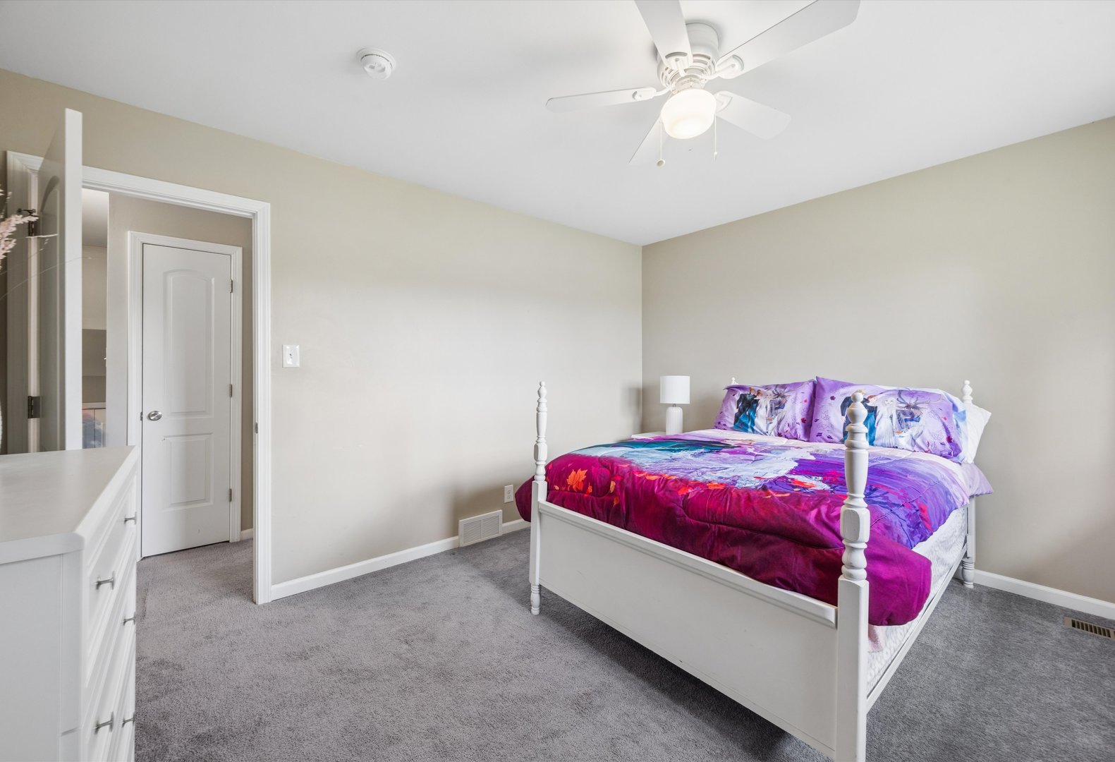 2712 S Schoolhouse Road, New Lenox, IL 60451