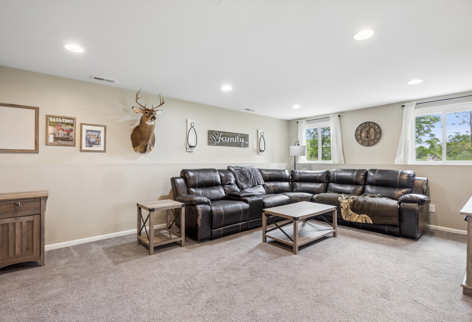 2712 S Schoolhouse Road, New Lenox, IL 60451