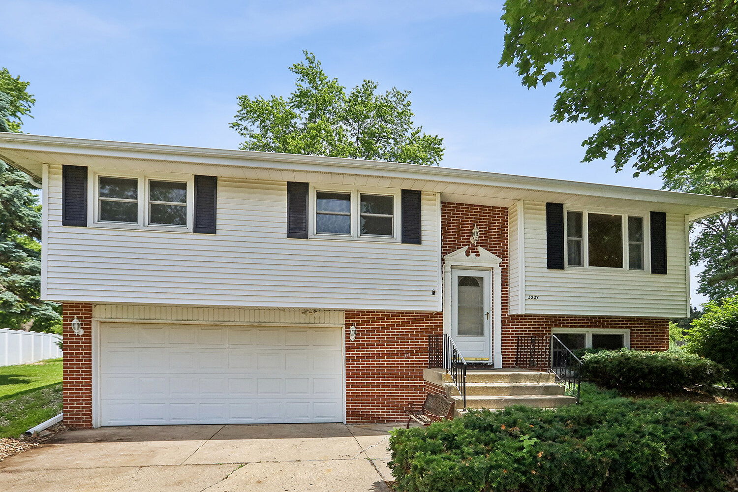 3207 Indianwood Lane, Joliet, IL 60431