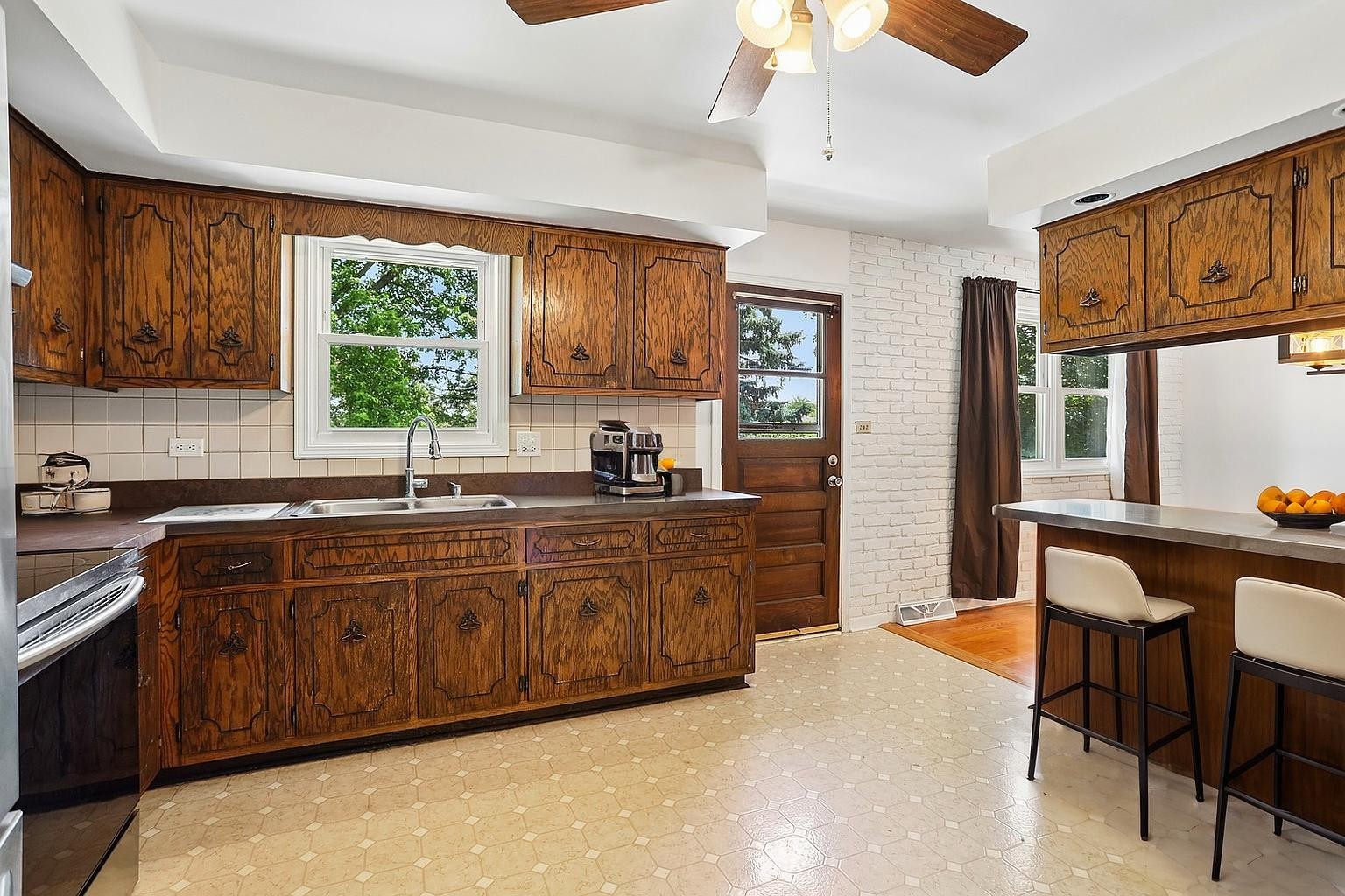 3207 Indianwood Lane, Joliet, IL 60431