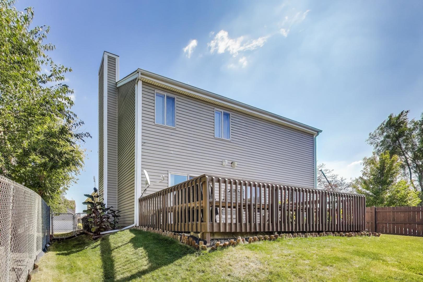 7044 Yorkshire Drive, Woodridge, IL 60517