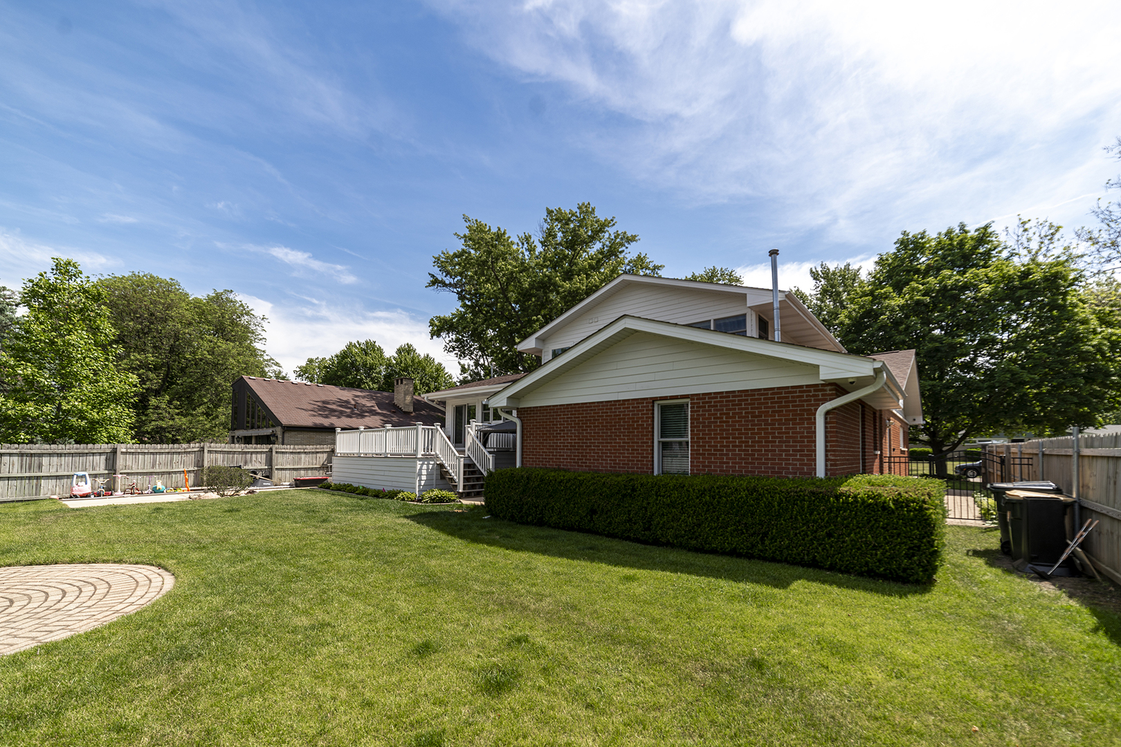 314 April Court, North Aurora, IL 60542