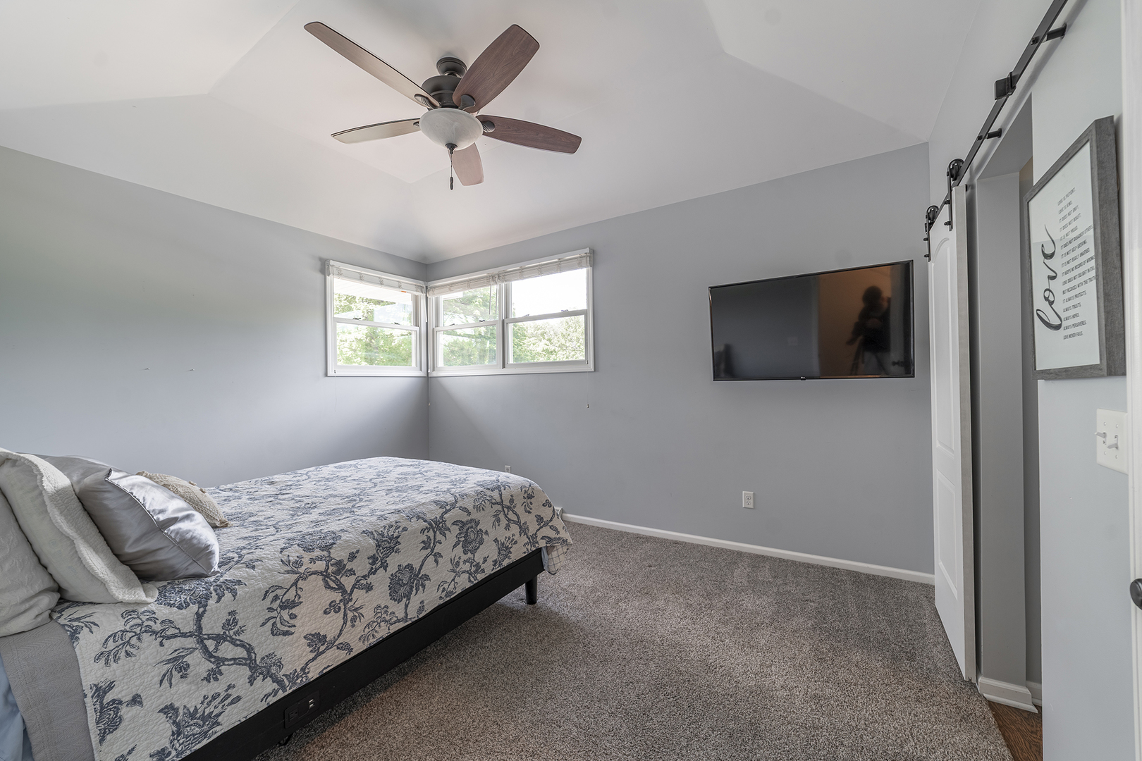 314 April Court, North Aurora, IL 60542
