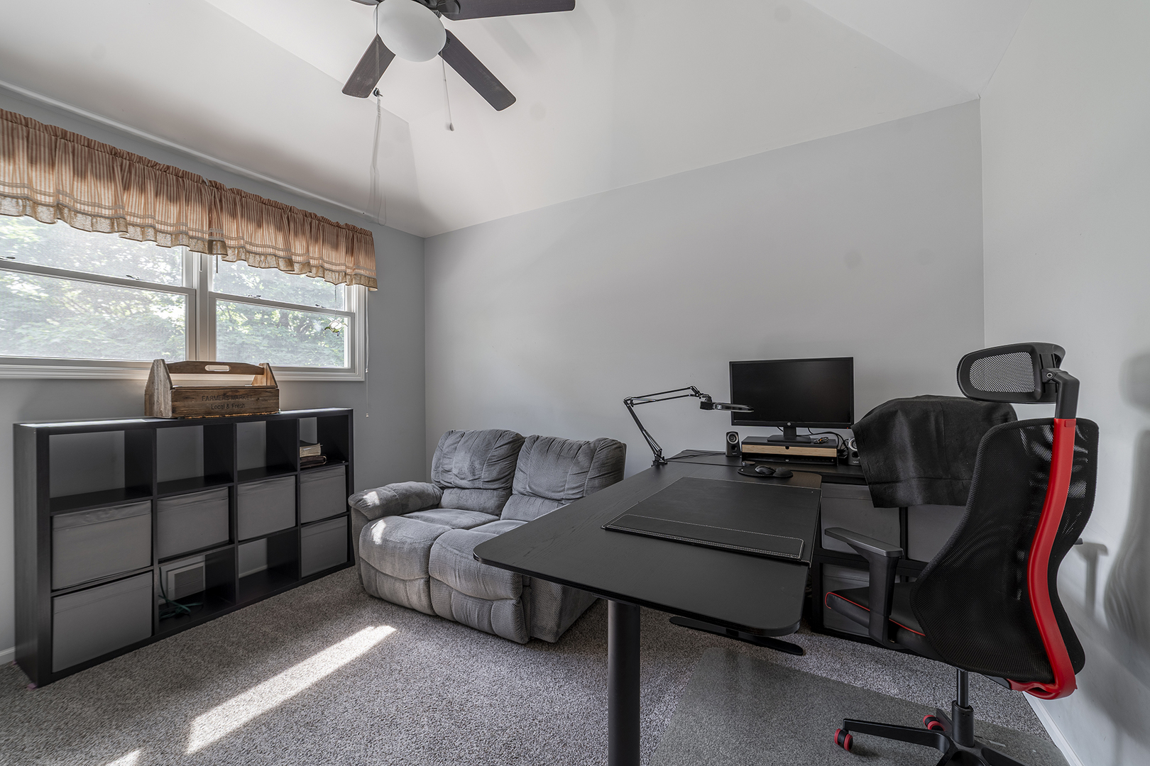 314 April Court, North Aurora, IL 60542