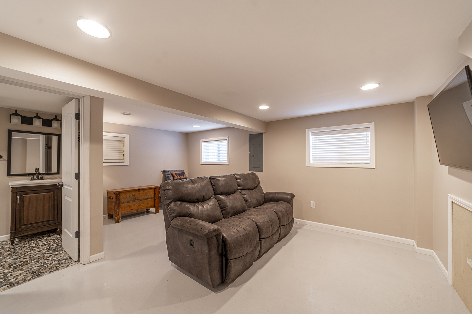 314 April Court, North Aurora, IL 60542