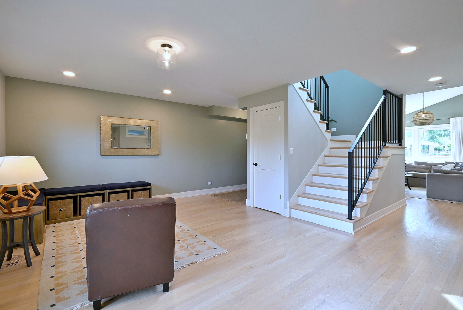 334 E Huntington Lane, Elmhurst, IL 60126